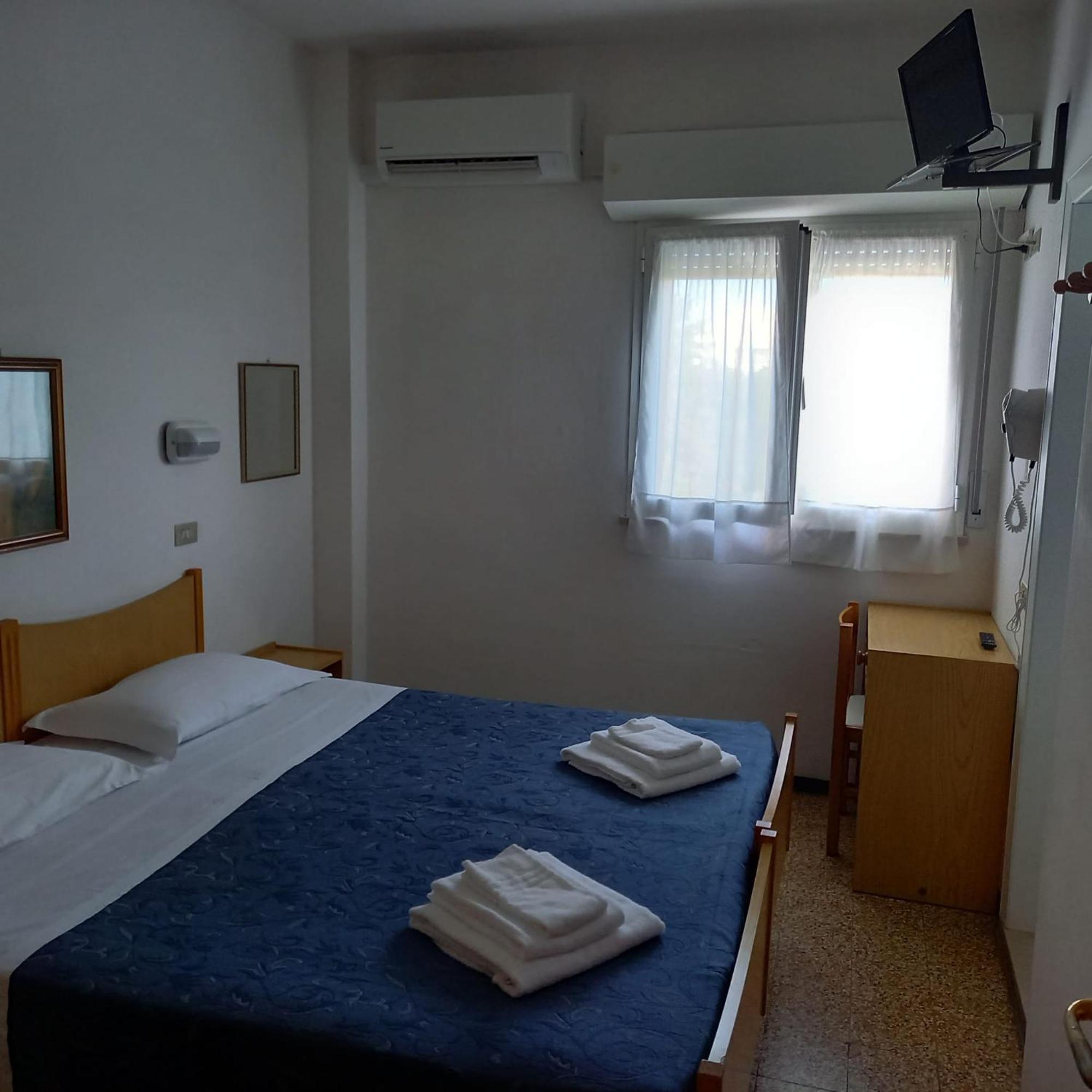 Standard Double or Twin Room,1614361132:JPEG